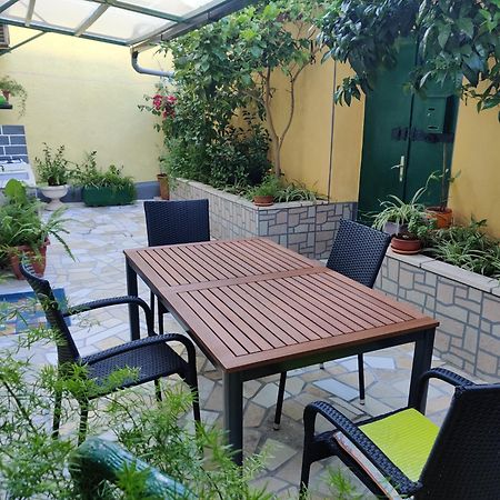 Apartman Jadranka Veli Lošinj 外观 照片